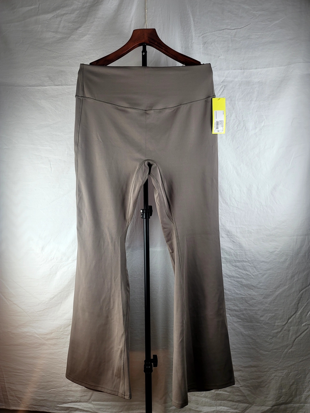 NWT All In Motion Dark Brown Flare Leggings 1X